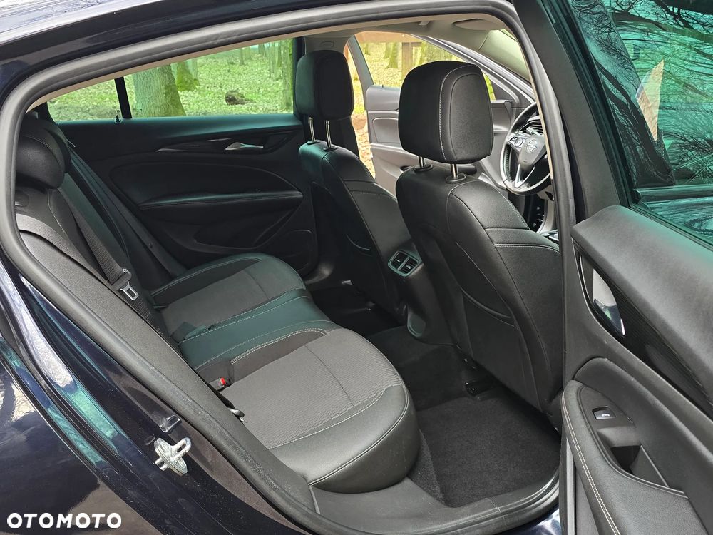 Opel Insignia - 13