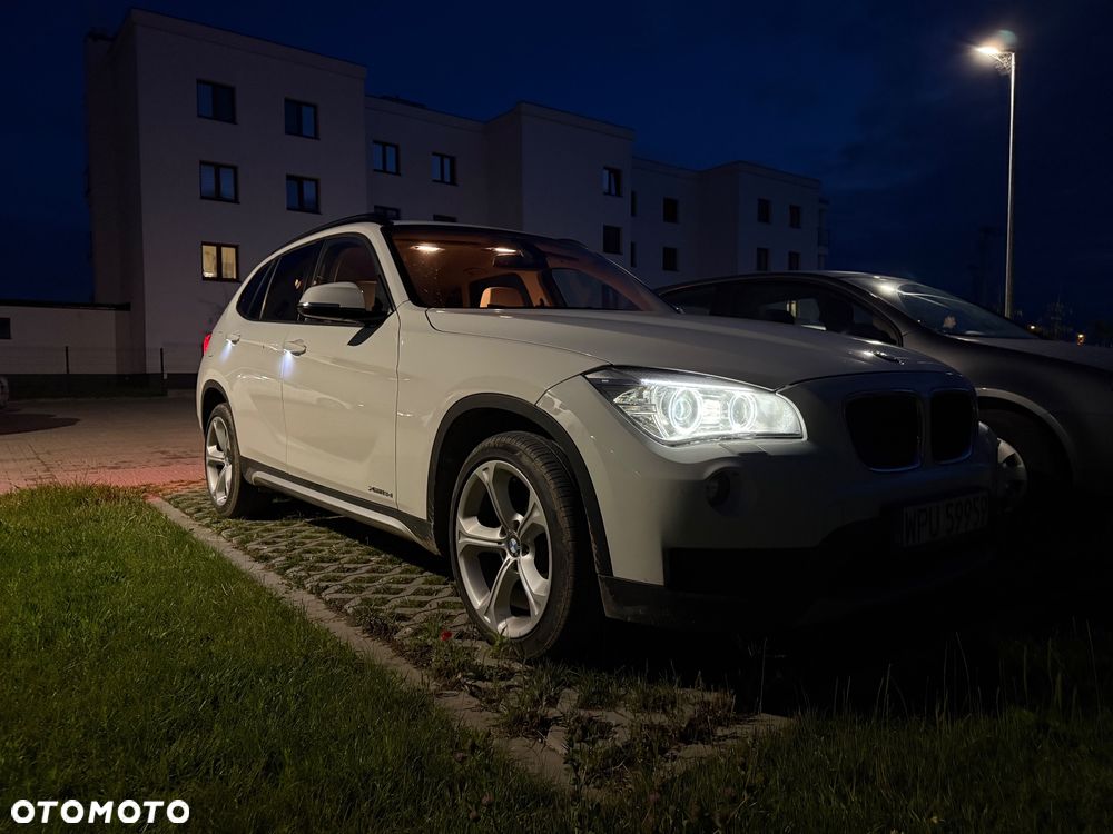 BMW X1 xDrive18d xLine - 25