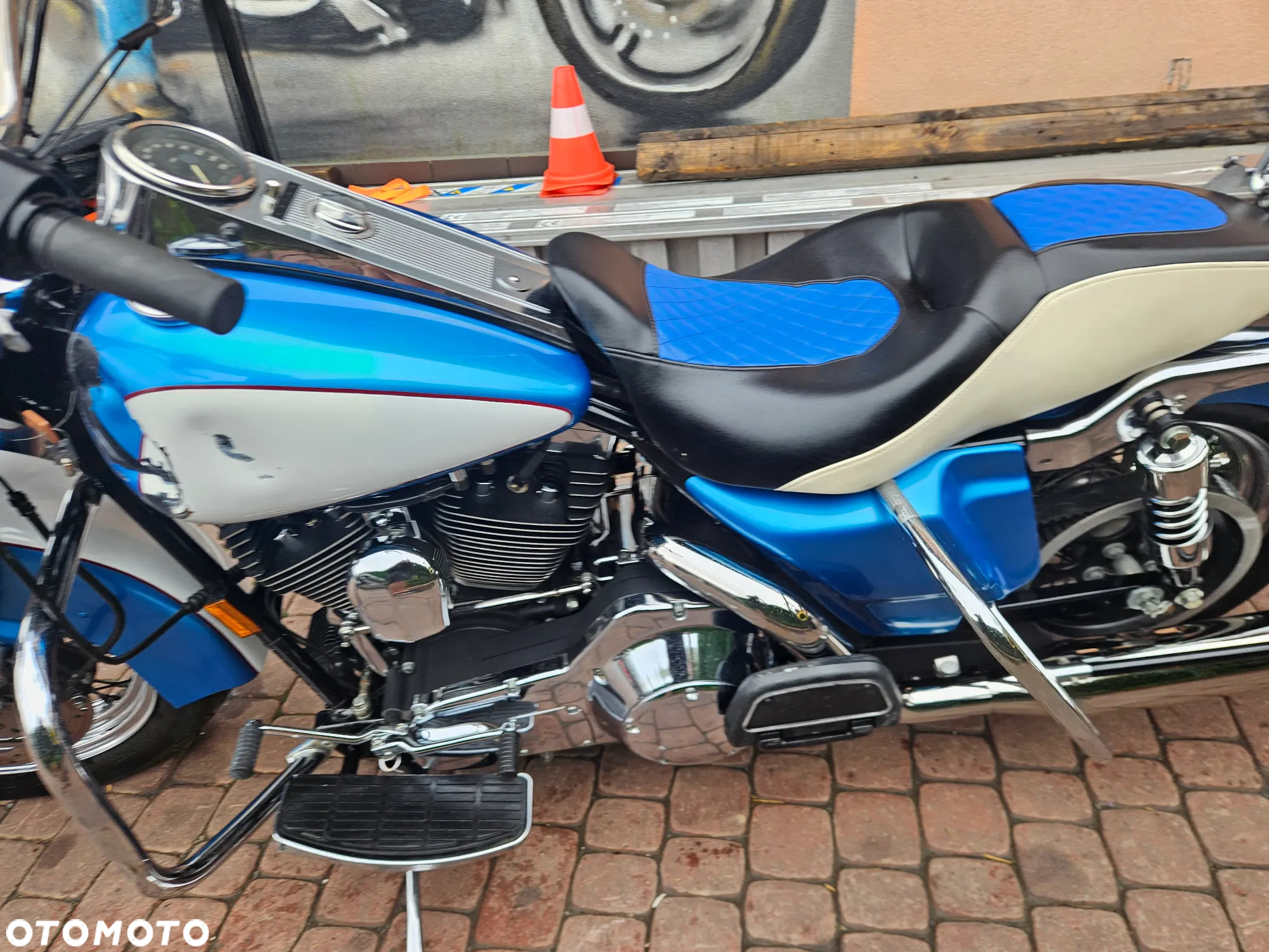 Harley-Davidson Touring Road King - 16
