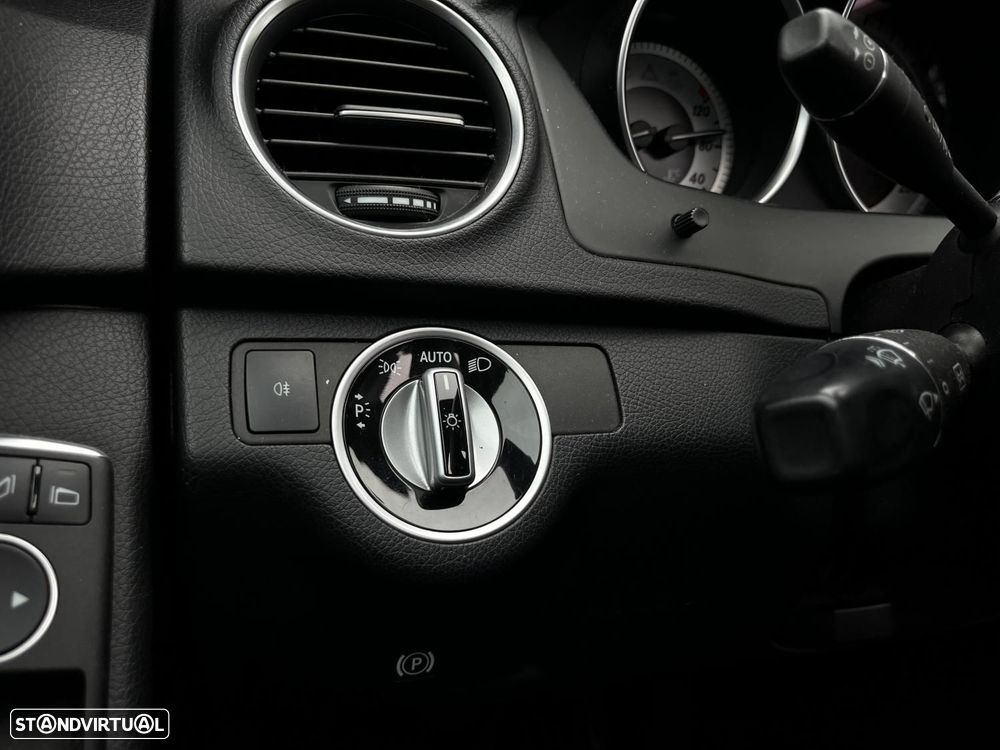 Mercedes-Benz C 220 d Avantgarde+ - 32