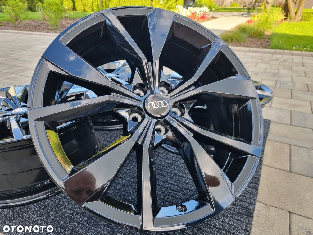 Audi A1 18 " Felgi aluminiowe Nowe 5x100 Carny połysk 8X / GB - 6