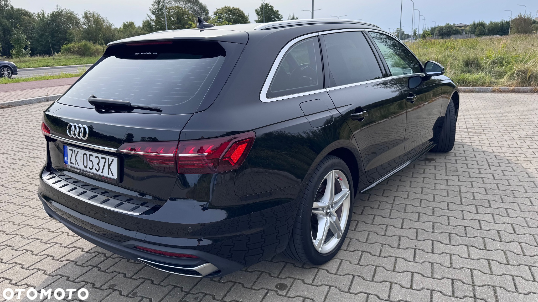 Audi A4 Avant 40 TDI quattro S tronic advanced - 5