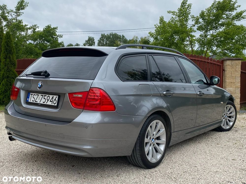 BMW Seria 3 318i - 12