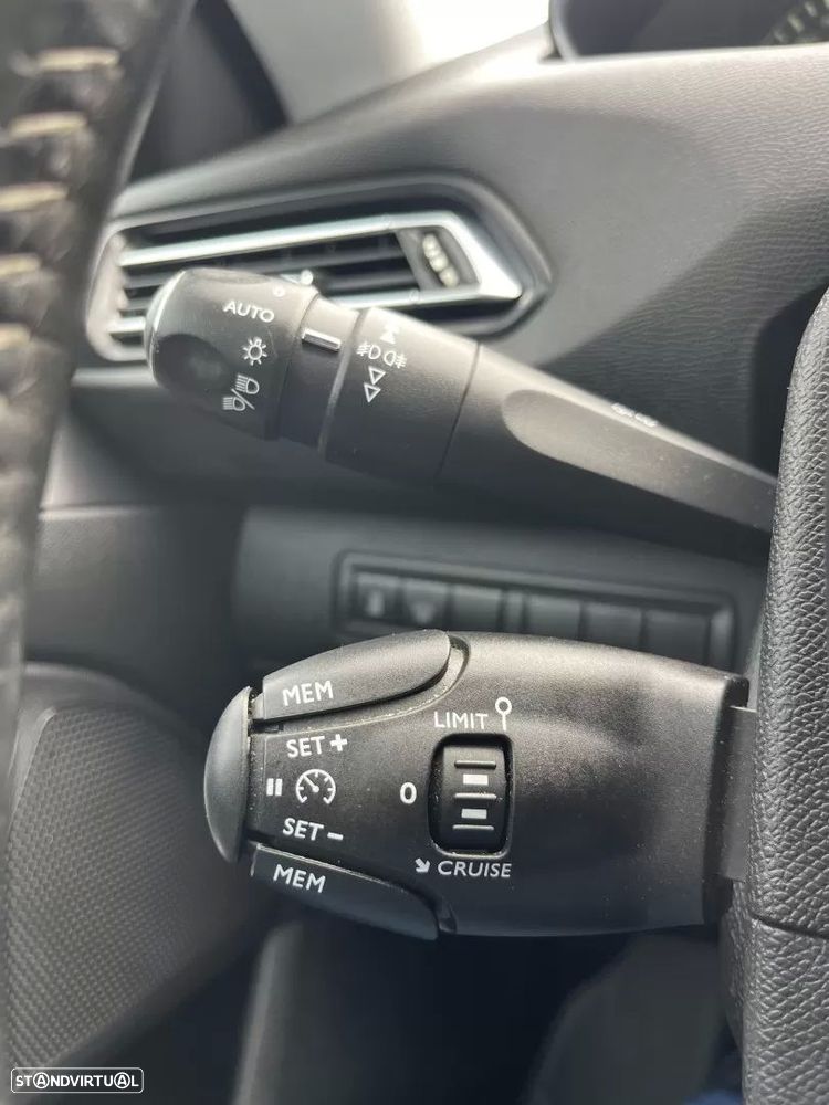 Peugeot 308 SW 1.2 PureTech Allure Full LED - 51