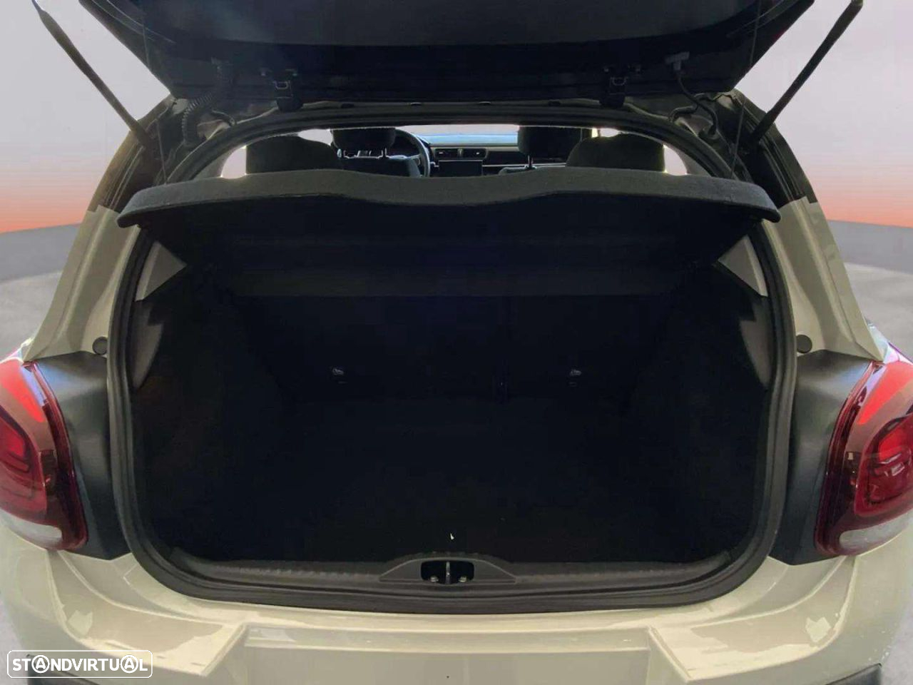 Citroën C3 1.2 PureTech Plus - 23