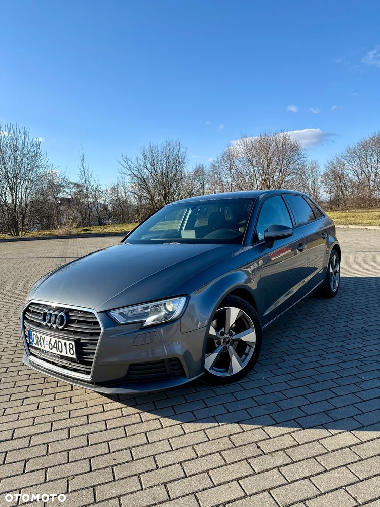 Audi A3 Sportback - 1