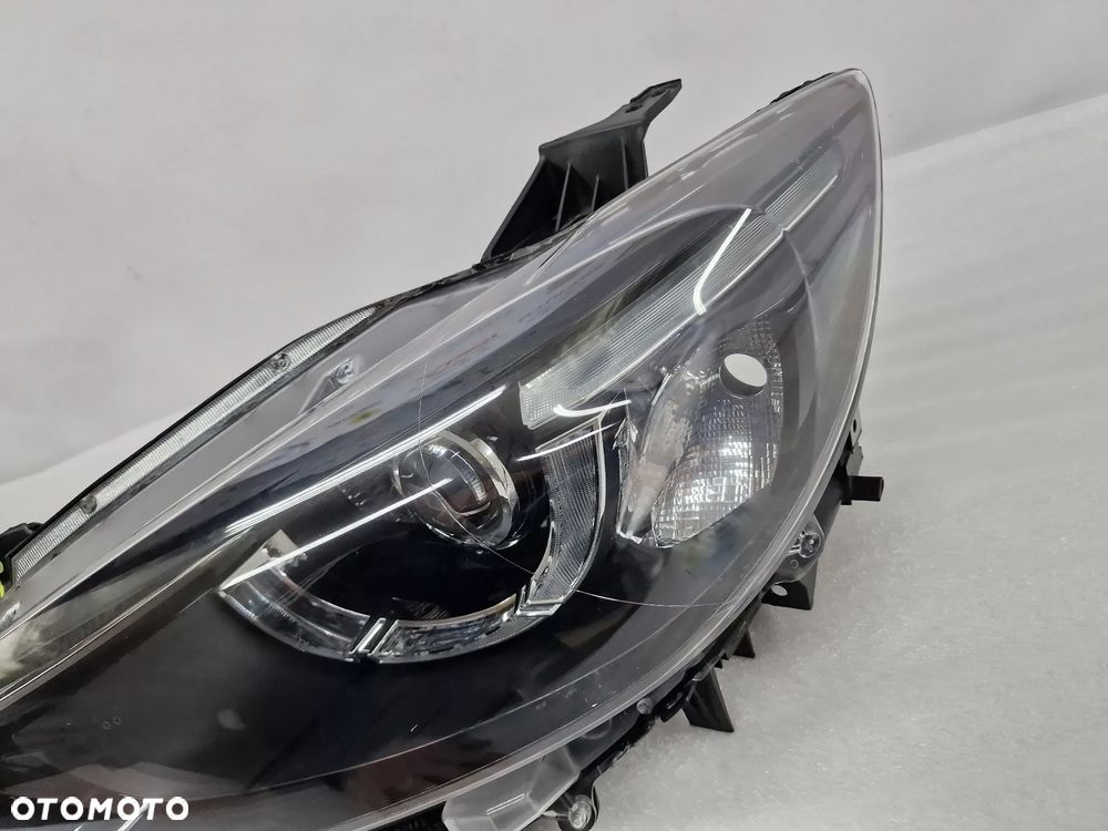 MAZDA CX5 CX-5 LIFT 14- LEWA / PRAWA LAMPA PRZEDNIA PRZÓD SOCZEWKA + LED , NR STANLEY W2416 , NR AUKCJI LA245 - 20