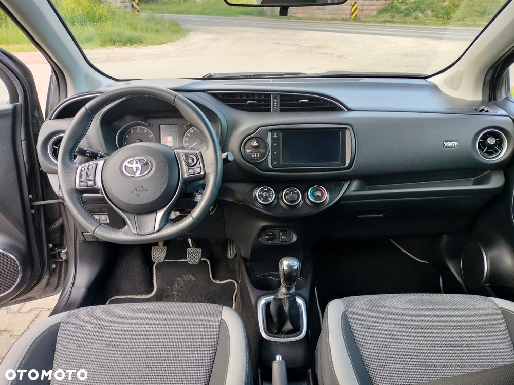 Toyota Yaris 1.5 20th Anniversary - 12