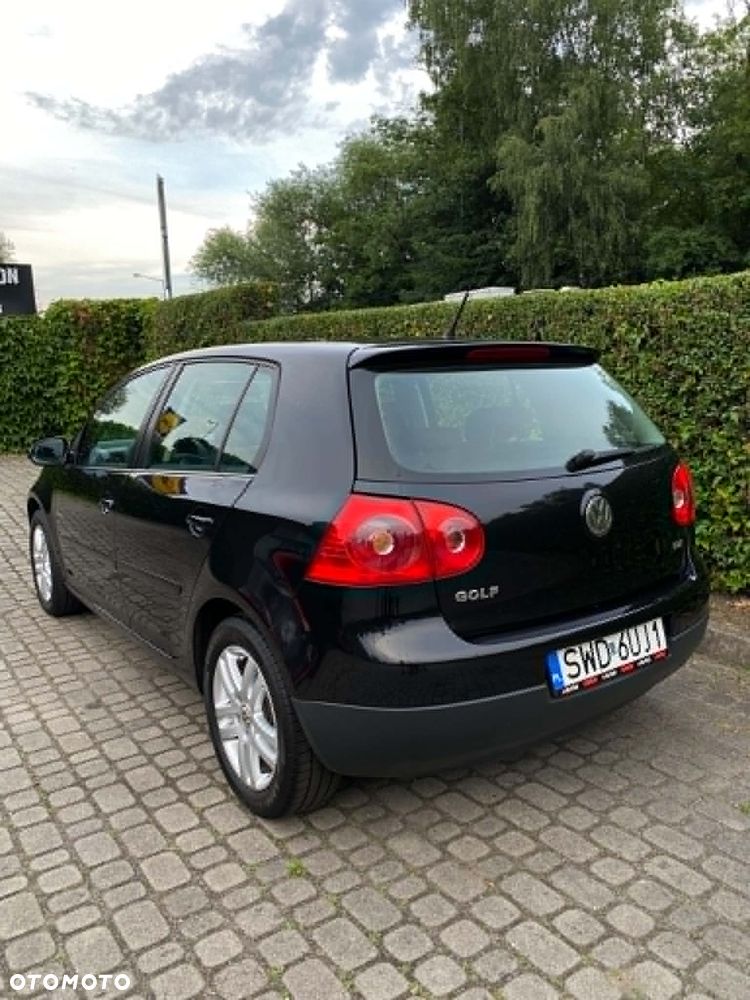 Volkswagen Golf 1.9 TDI Individual - 11