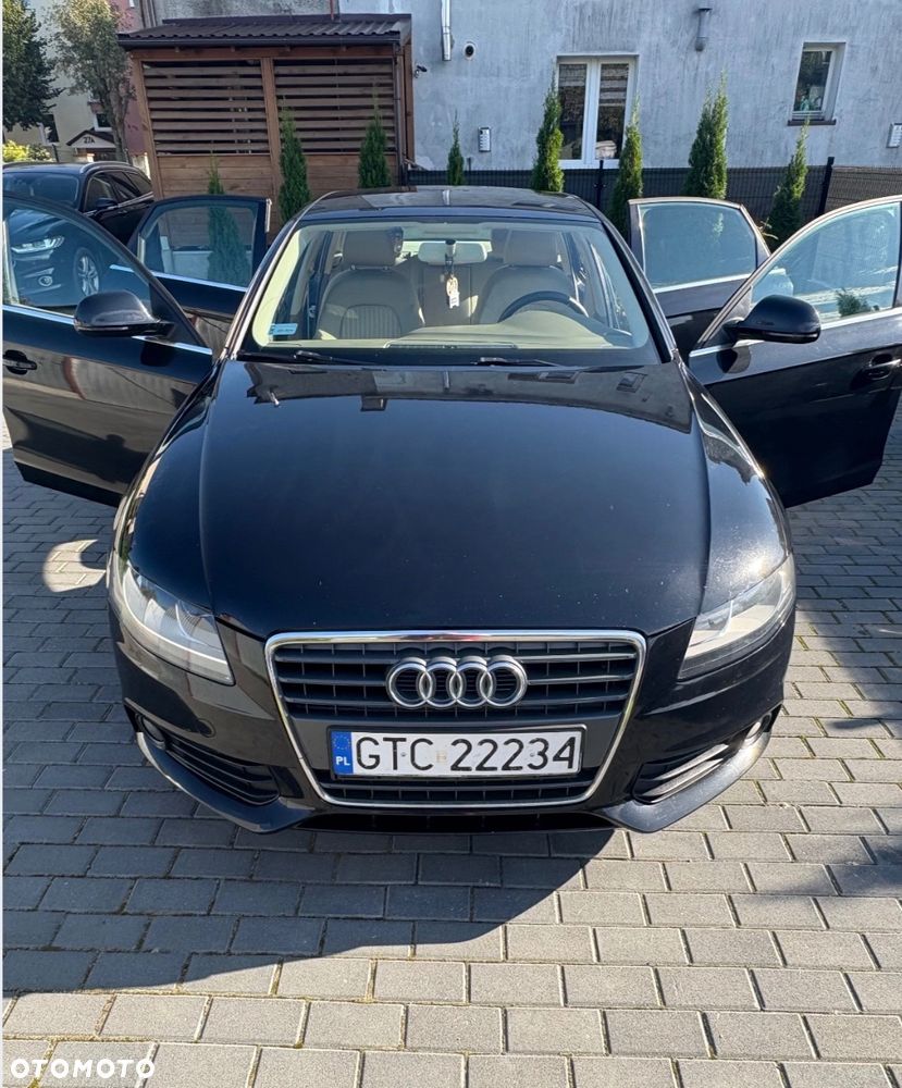 Audi A4 Limousine - 4