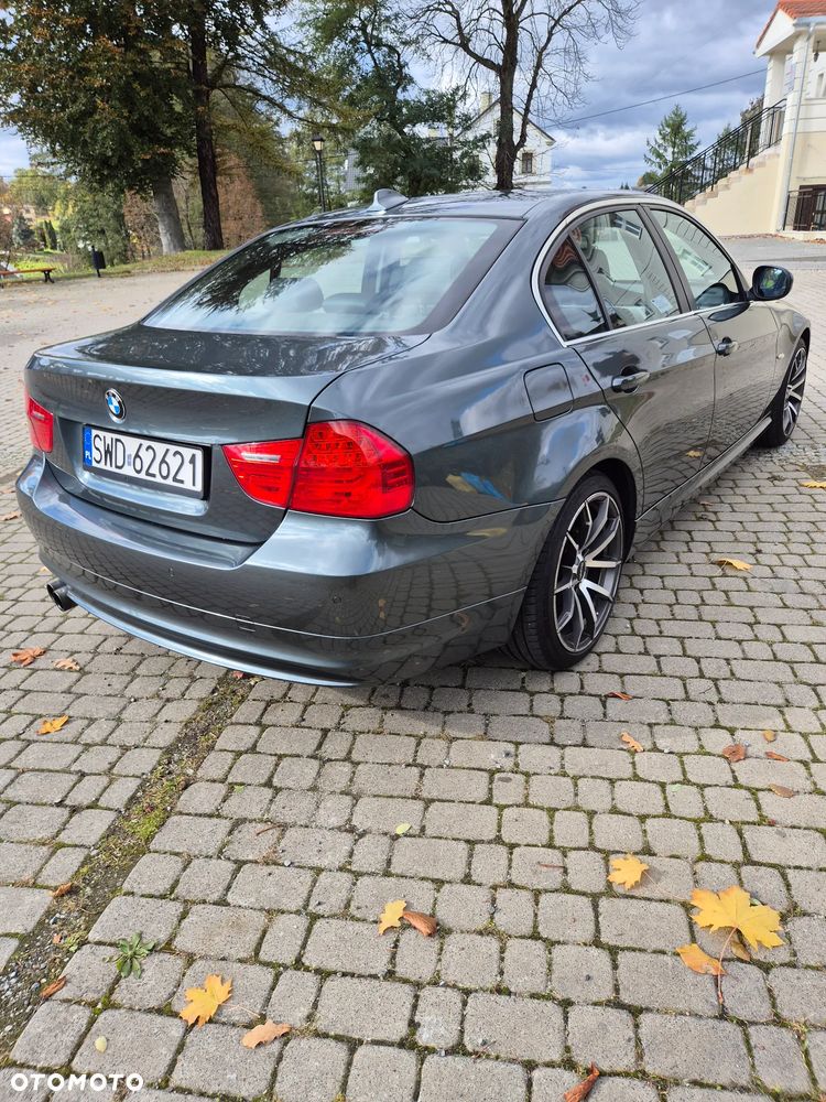 BMW Seria 3 325d - 17