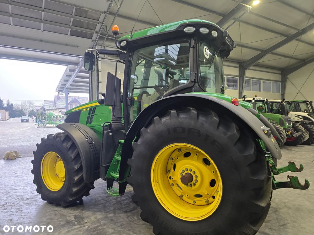 John Deere 7250R - 10