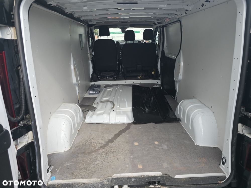 Opel Vivaro L2H1 2,9t Edition - 19