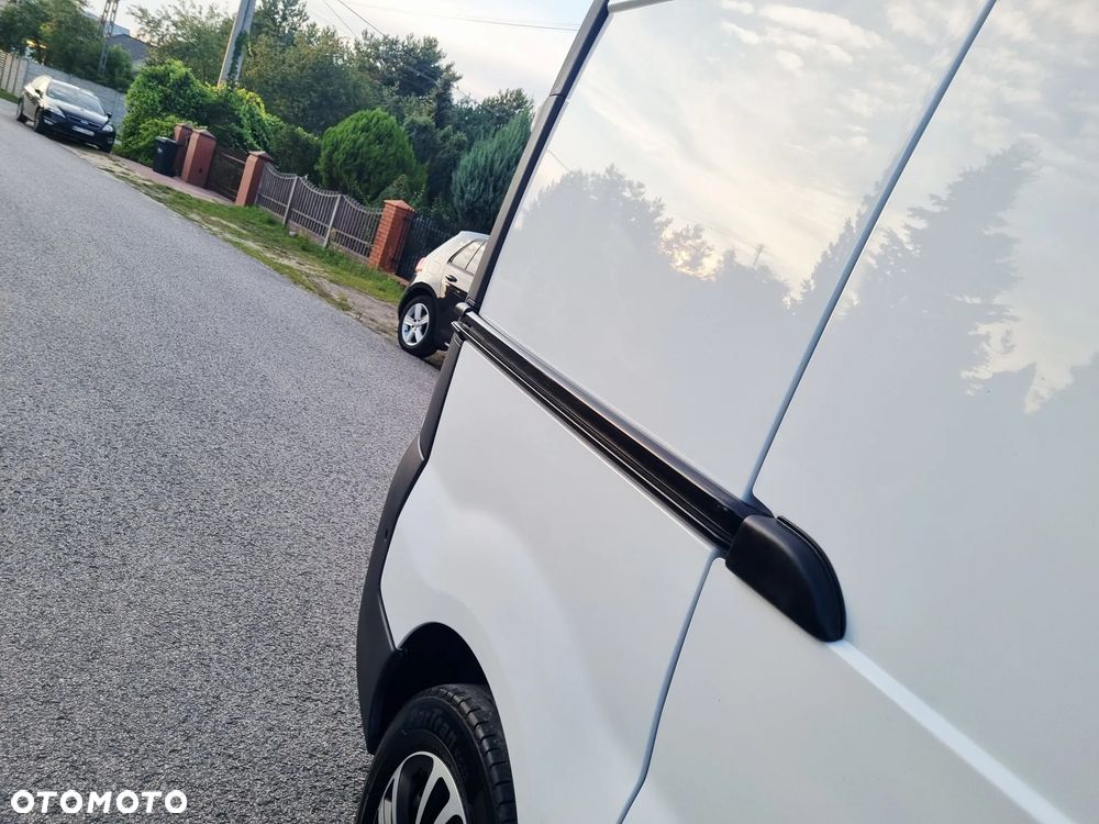 Opel Vivaro - 16