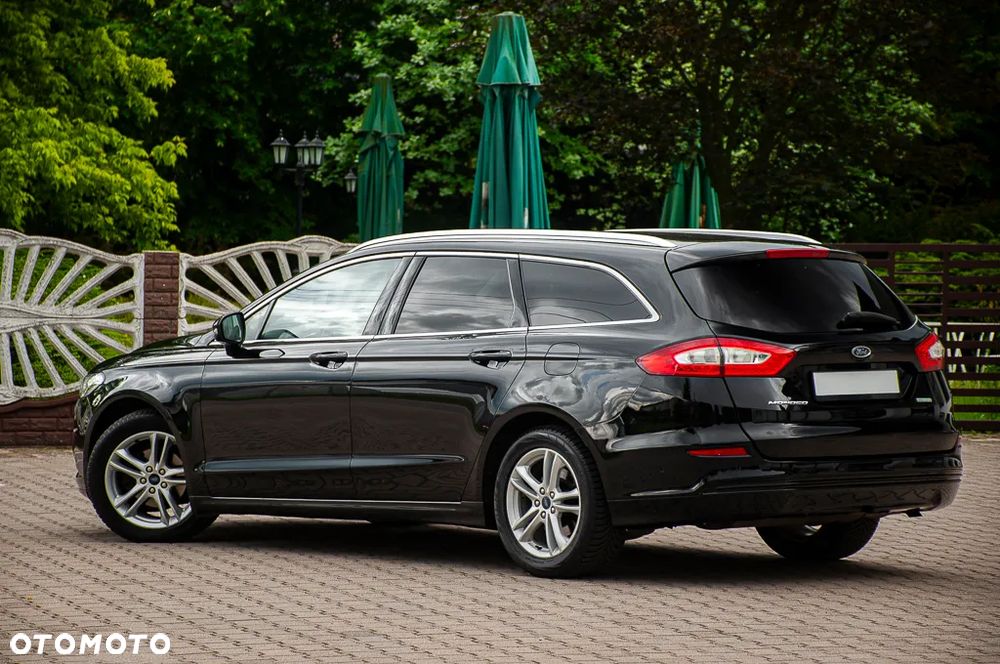 Ford Mondeo - 36