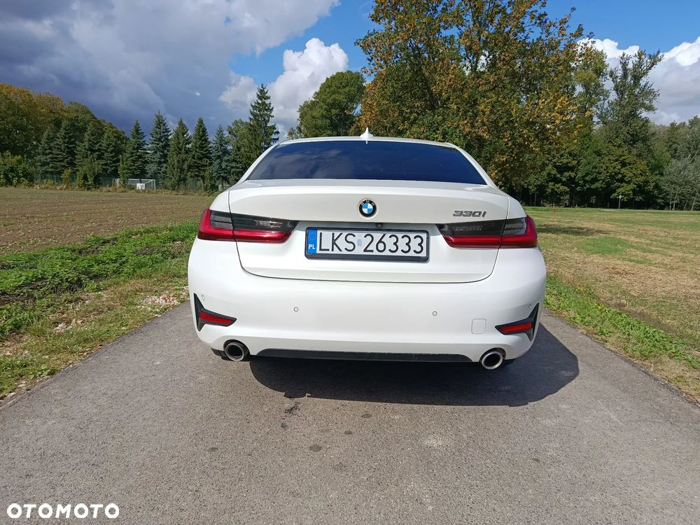 BMW Seria 3 330i Sport Line - 7