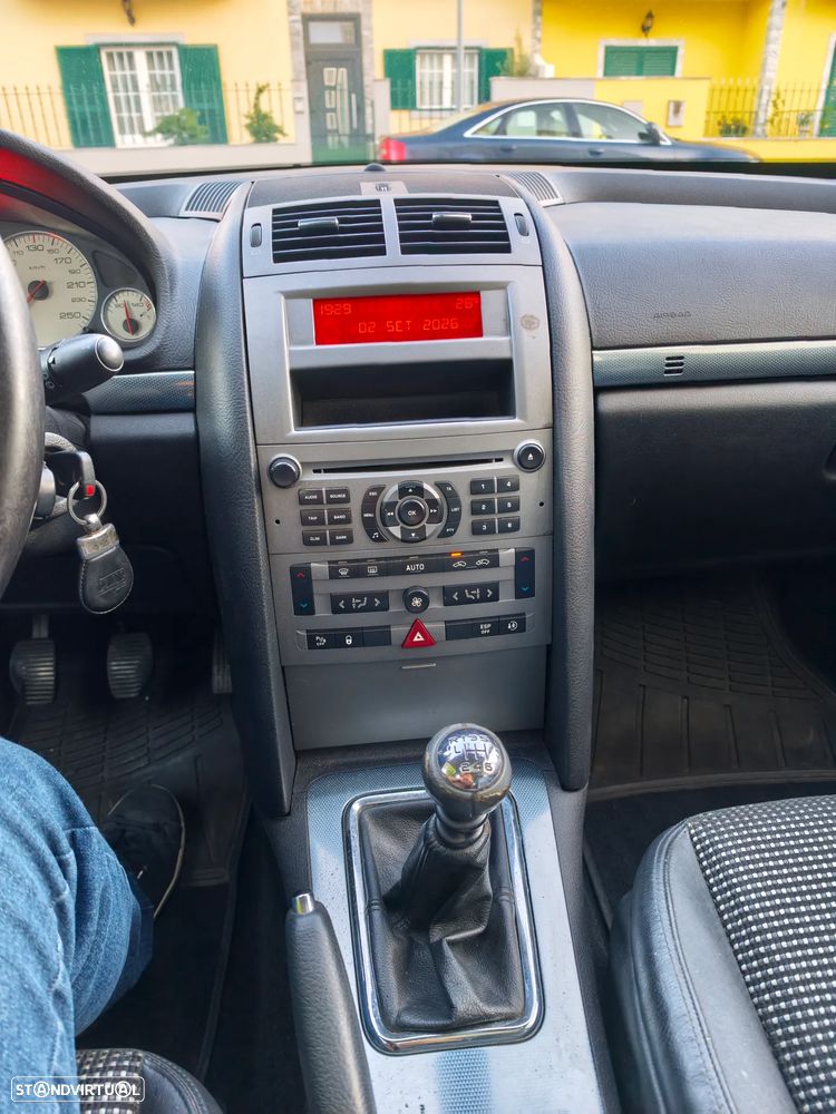 Peugeot 407 SW - 9