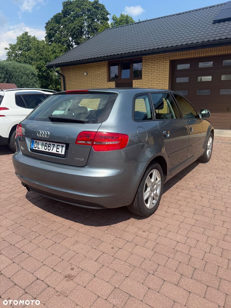 Audi A3 Sportback 1.2 TFSI Ambiente - 4