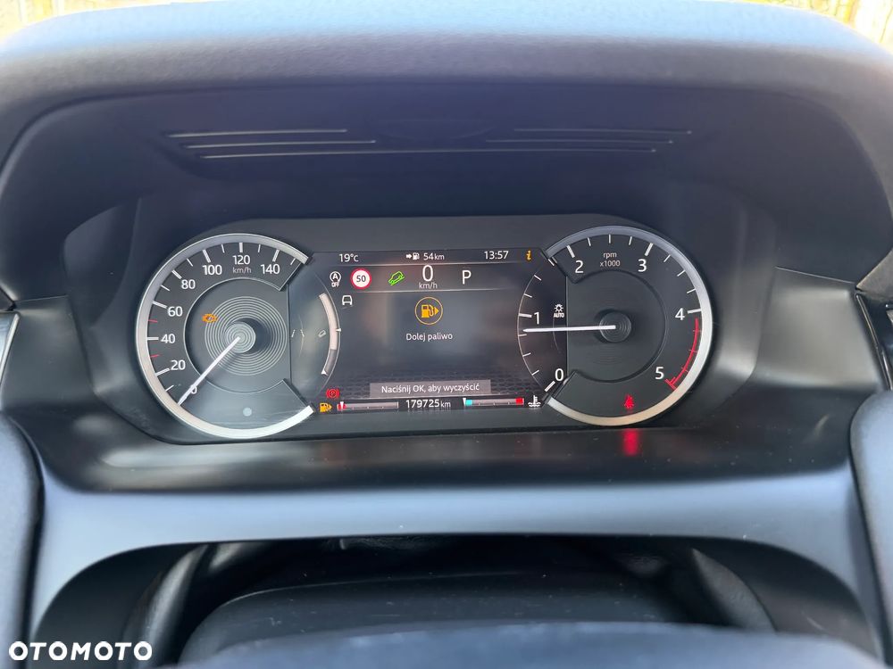 Land Rover Discovery Sport - 11