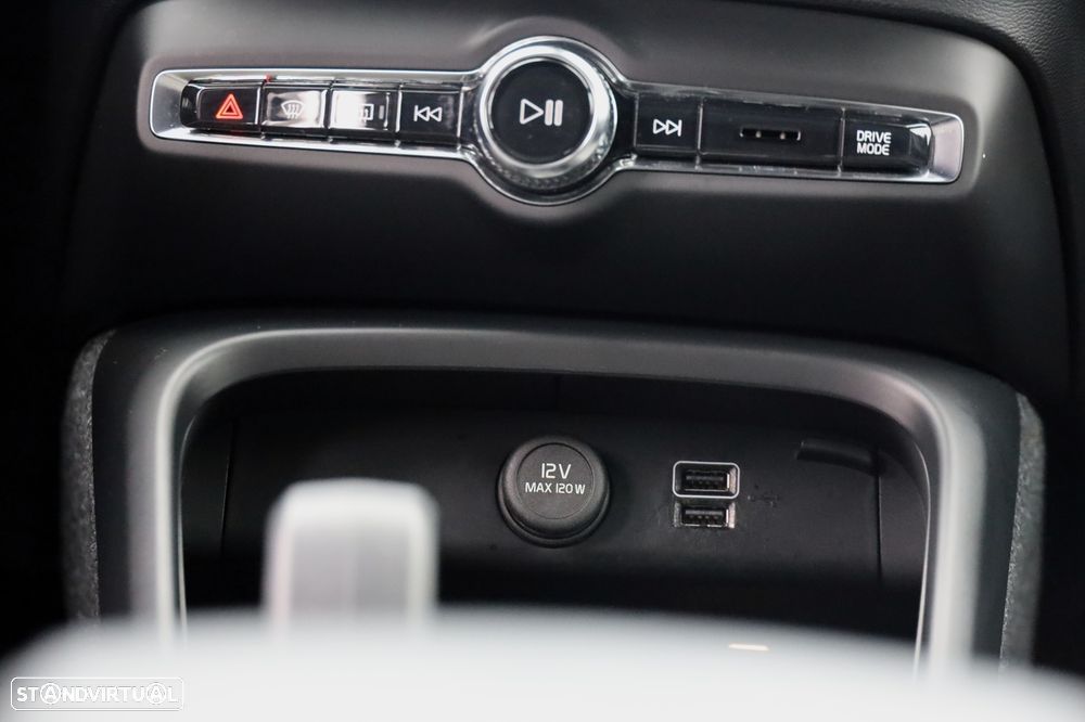 Volvo XC 40 1.5 T4 PHEV Core - 27