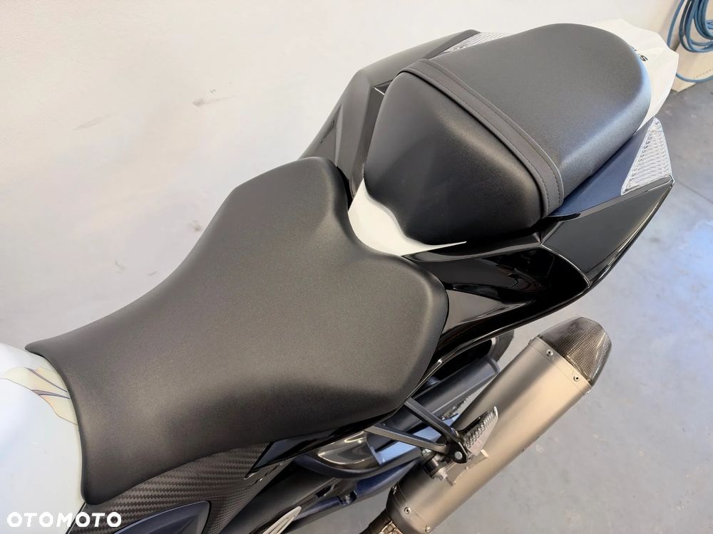 Suzuki GSX-R - 24