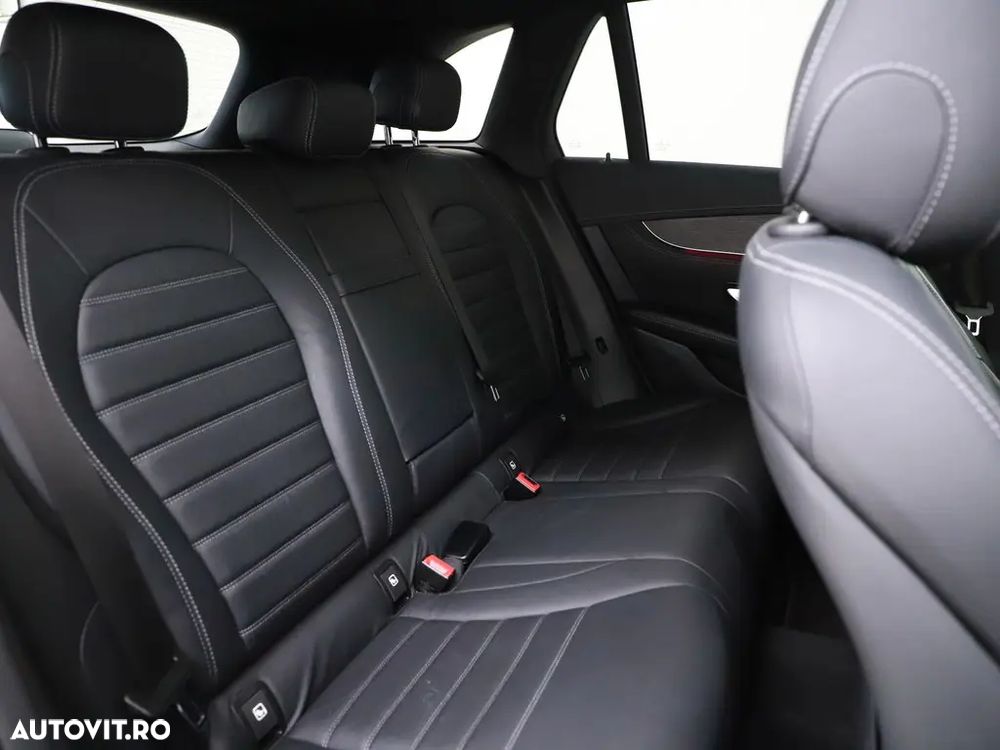 Mercedes-Benz GLC 300 de 4MATIC - 16