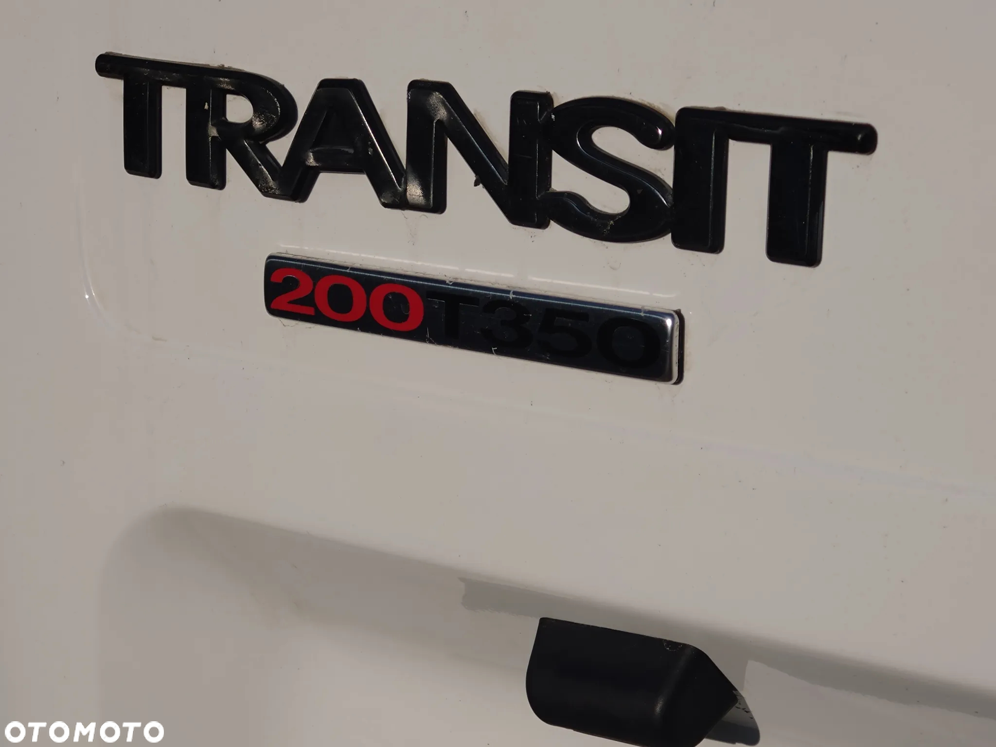 Ford Transit 350L - 18