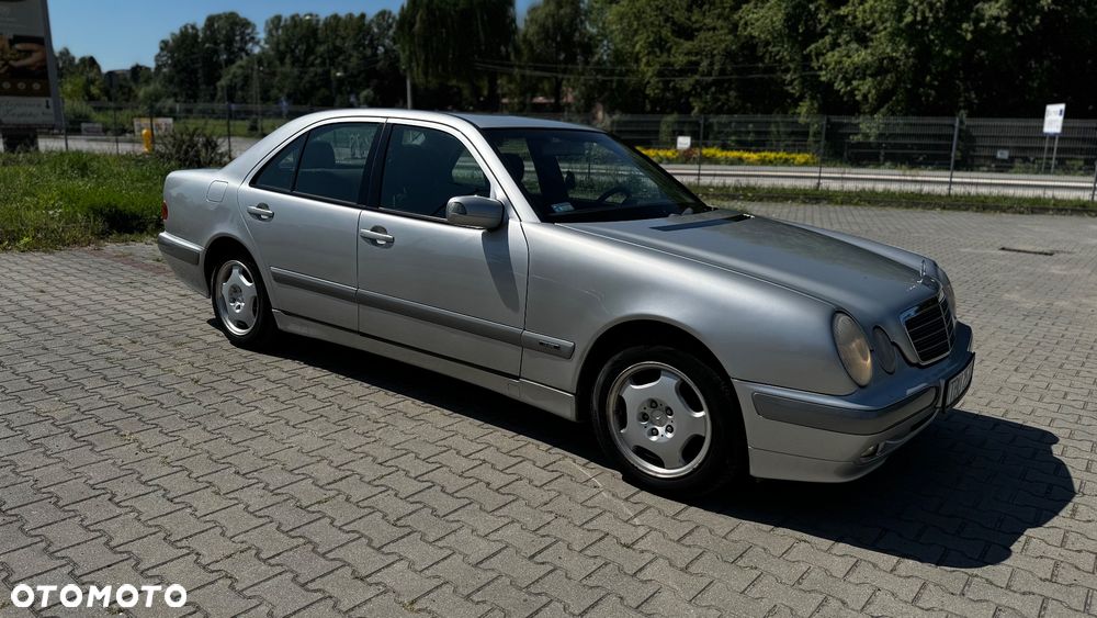 Mercedes-Benz Klasa E 200 Kompressor Classic - 7