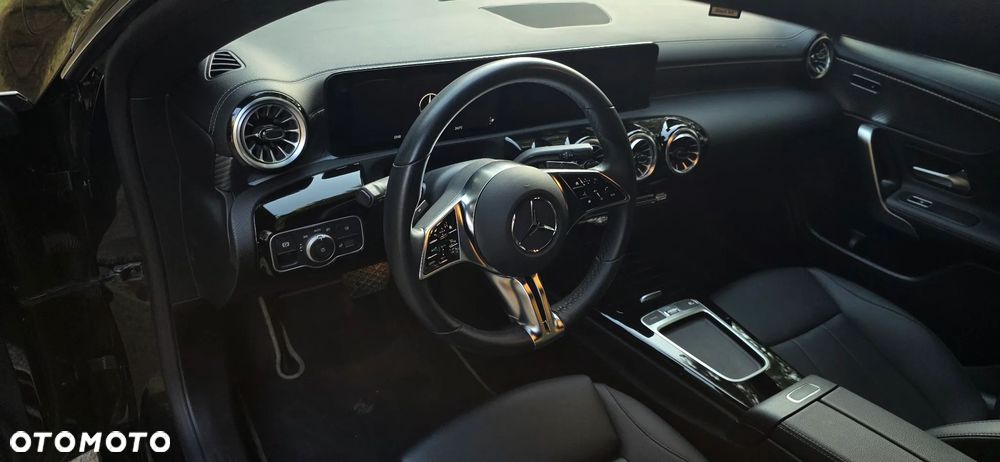 Mercedes-Benz CLA - 21