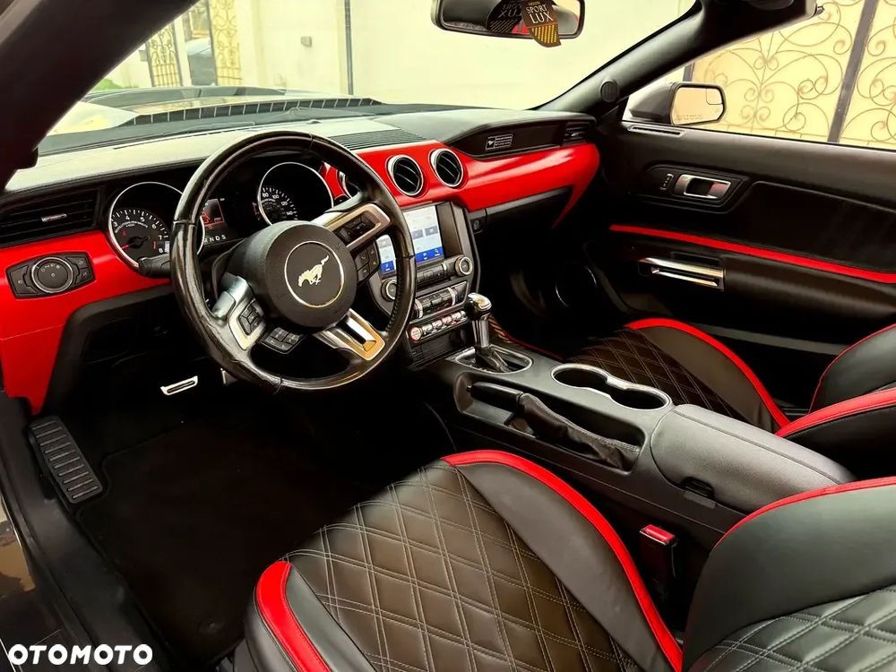 Ford Mustang - 10