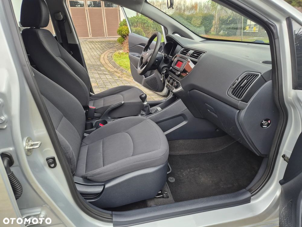 Kia Rio 1.2 Attract - 20