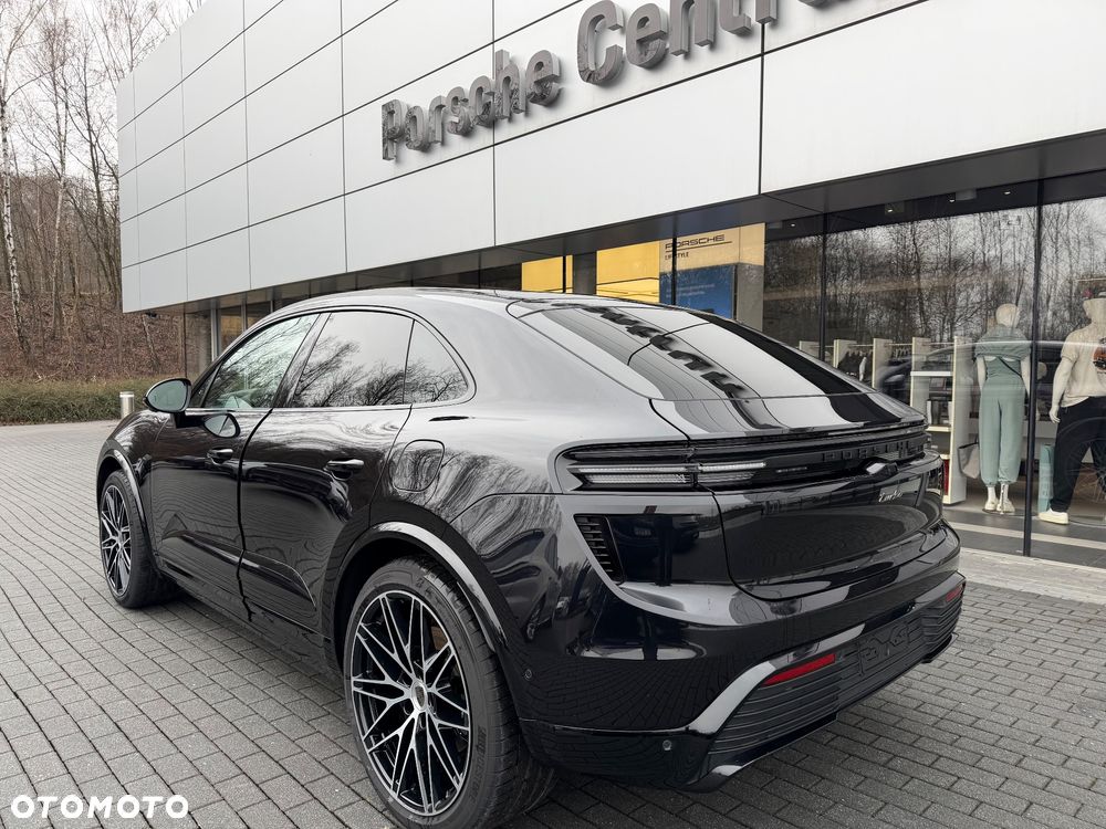 Porsche Macan - 3