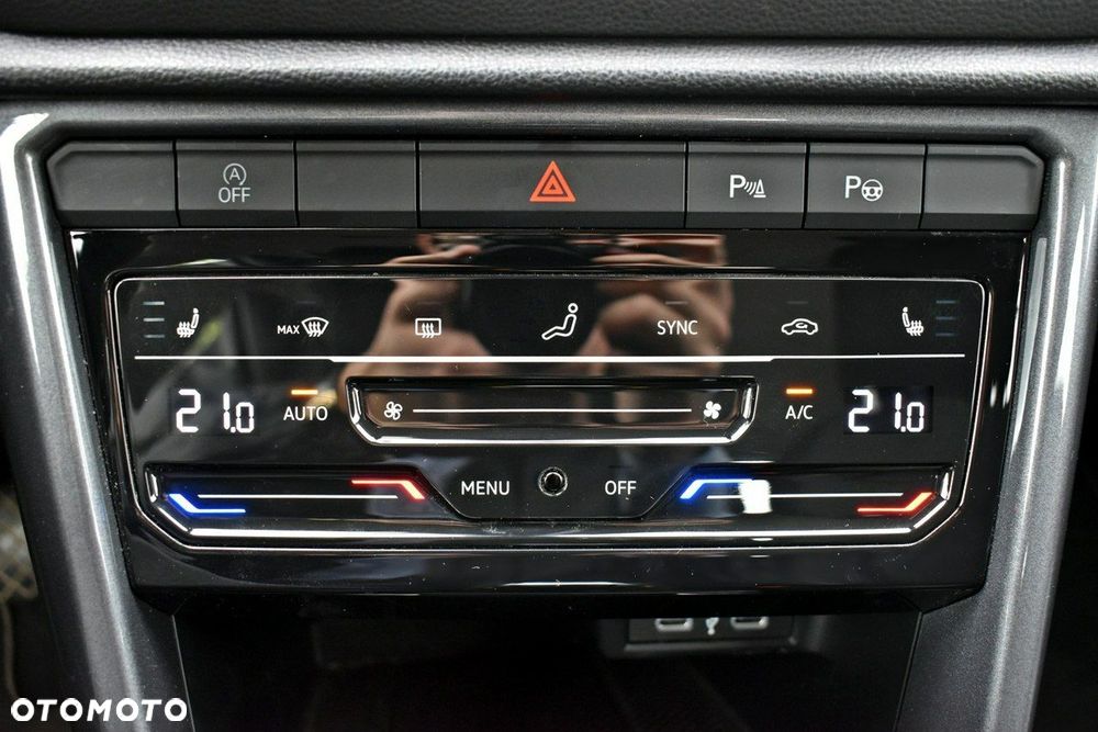 Volkswagen T-Roc 1.5 TSI Style DSG - 24