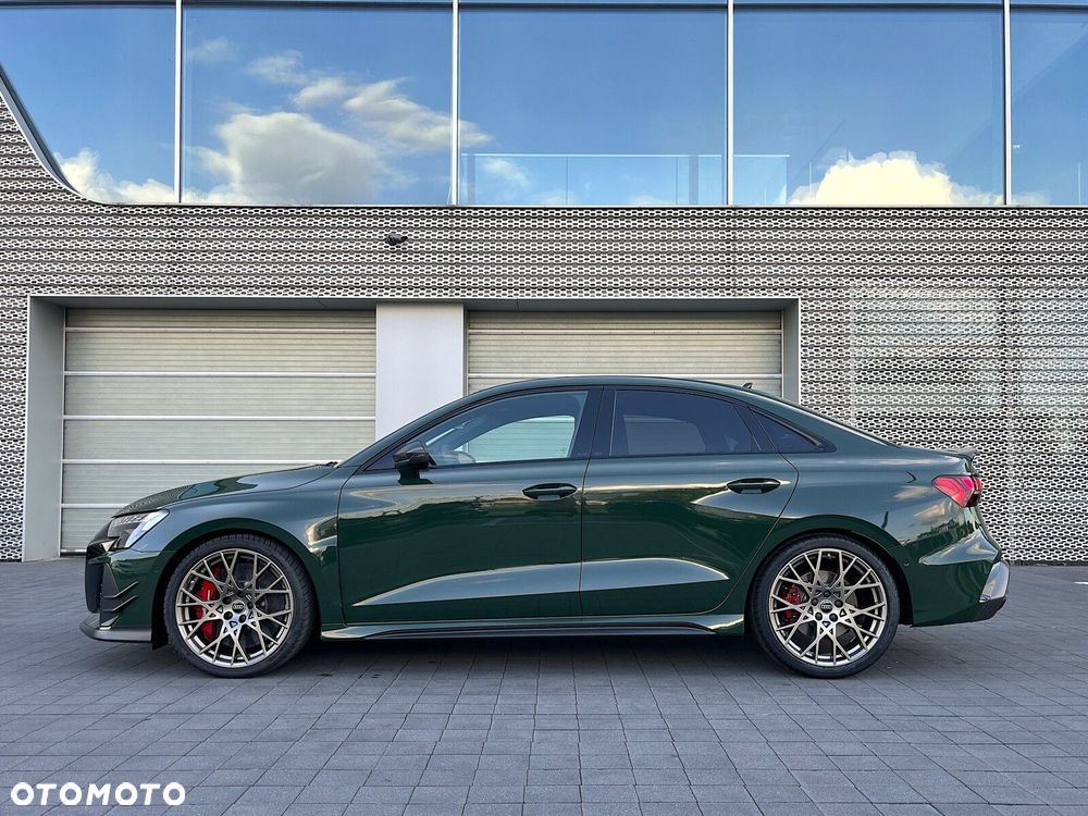Audi RS3 Limousine - 8