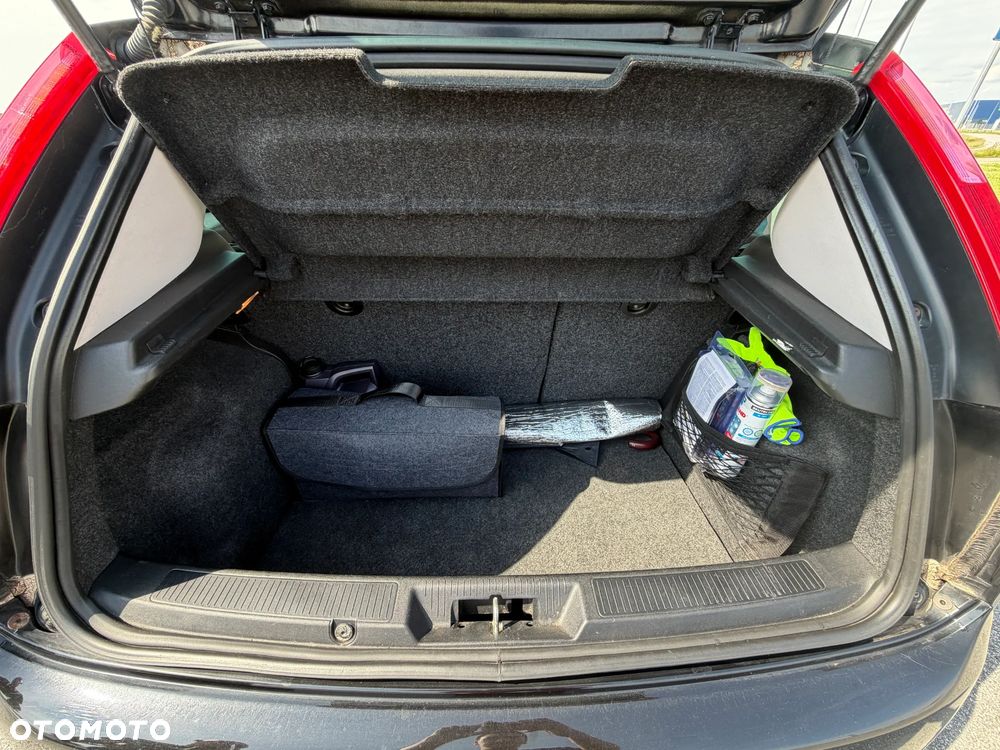 Fiat Grande Punto - 11