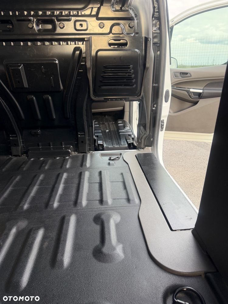 Ford Transit Connect - 36