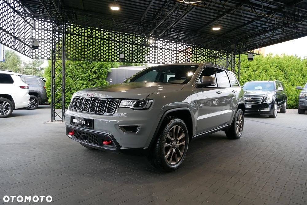 Jeep Grand Cherokee - 1
