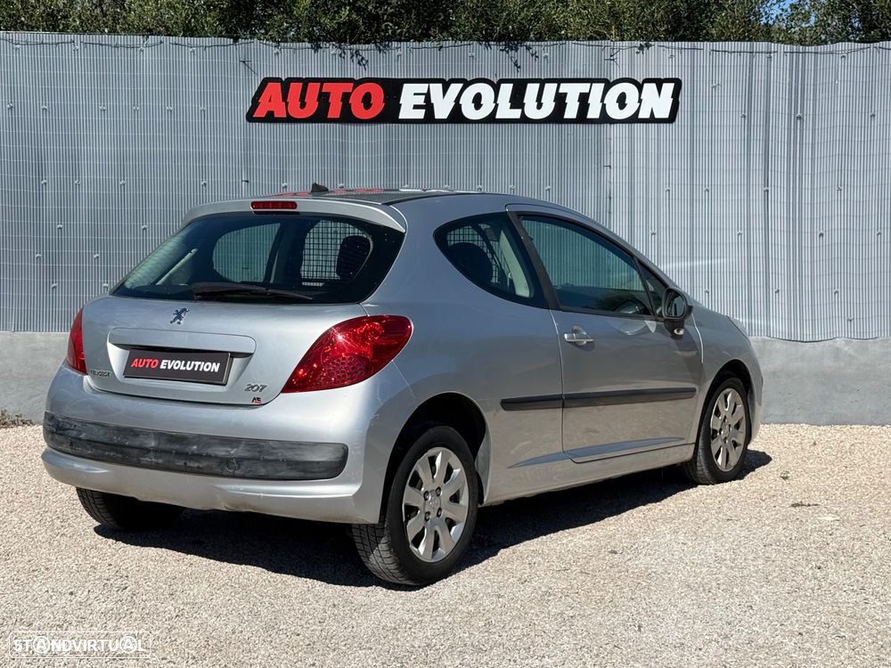 Peugeot 207 1.4 HDI Van - 14