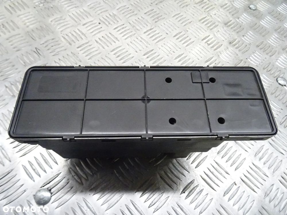 MERCEDES W202 LIFT 96-01 POMPKA CENTRALNEGO ZAMKA - 9