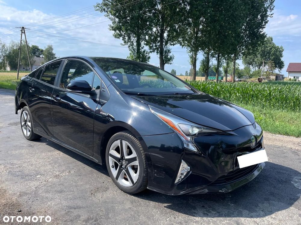 Toyota Prius Hybrid - 3