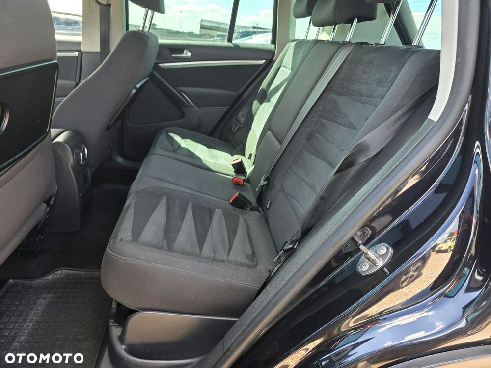 Volkswagen Tiguan 2.0 TDI DPF BlueMotion Technology Exclusive - 10