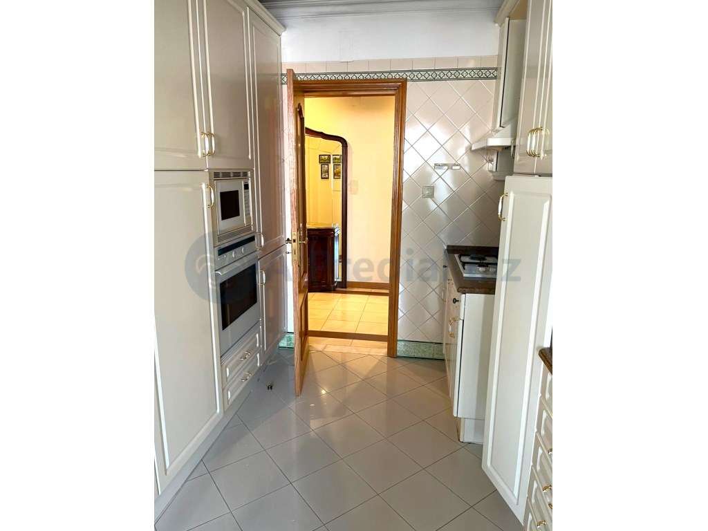 Arrendamento de Apartamento T3 na Rua Cardeal Mercier - Grande imagem: 2/15
