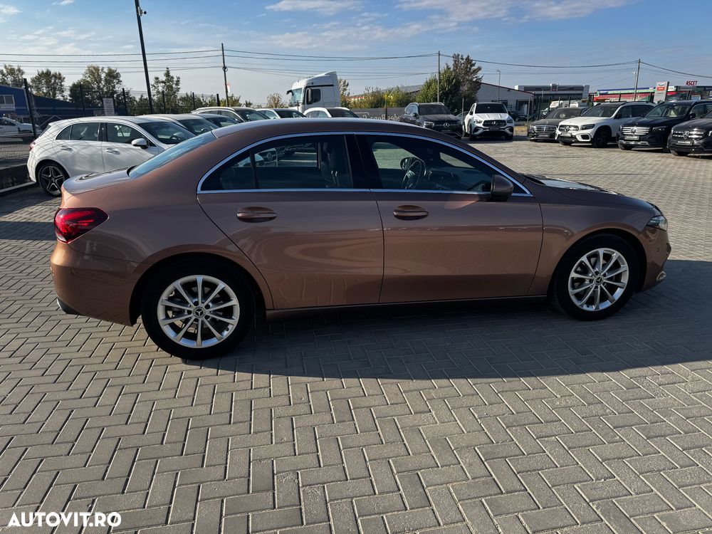Mercedes-Benz A 180 Sedan MHEV 7G-DCT - 16