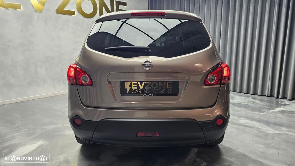 Nissan Qashqai +2 - 6