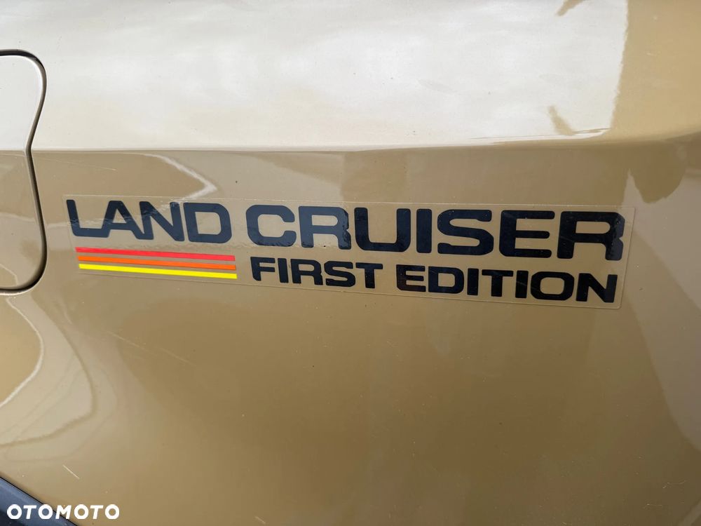 Toyota Land Cruiser - 4