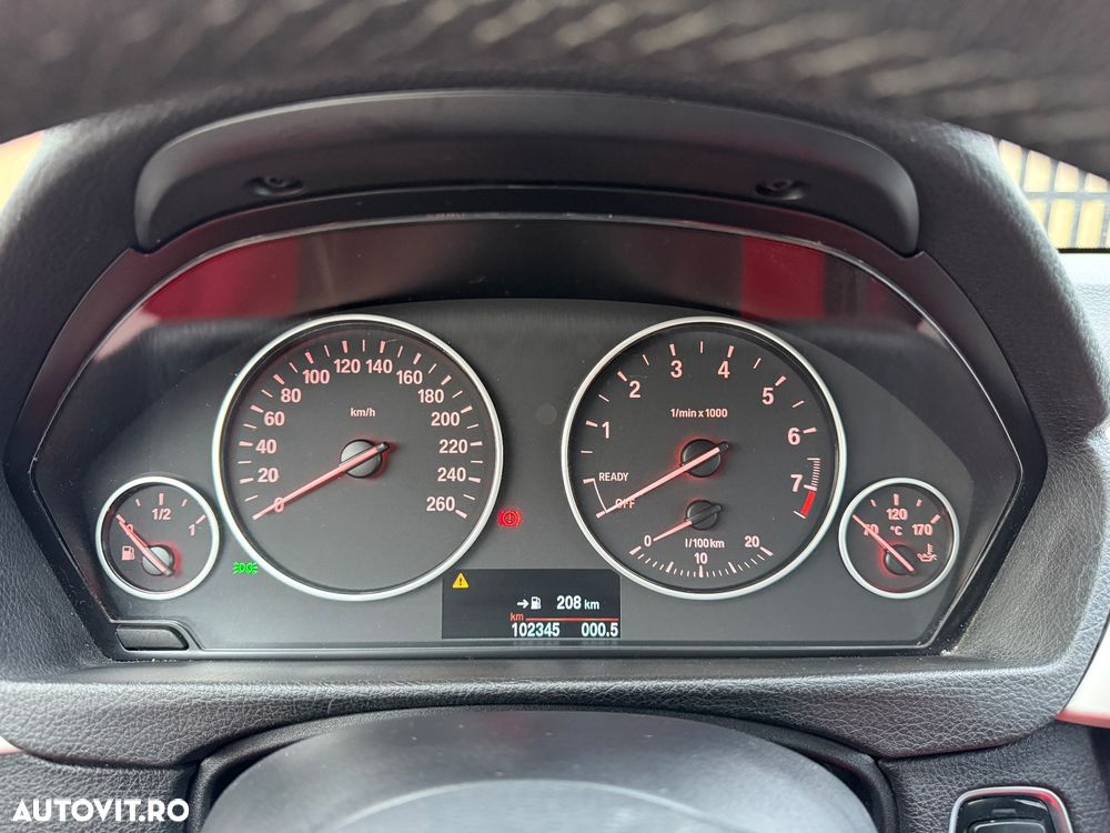 BMW Seria 3 316i - 10