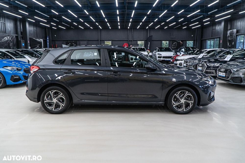 Hyundai i30 Wagon 1.5 110CP M/T Highway - 19