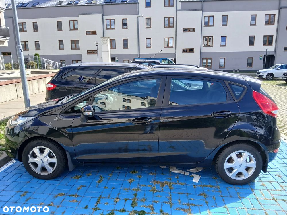 Ford Fiesta 1.25 Ambiente - 1