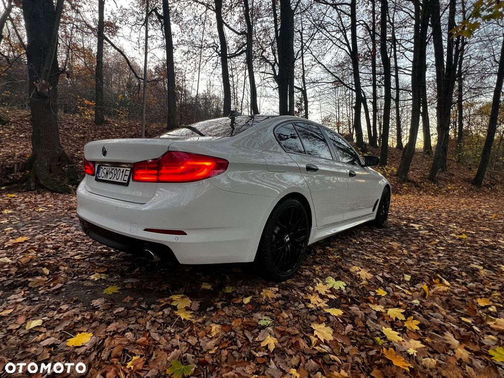 BMW Seria 5 530i Luxury Line sport - 4