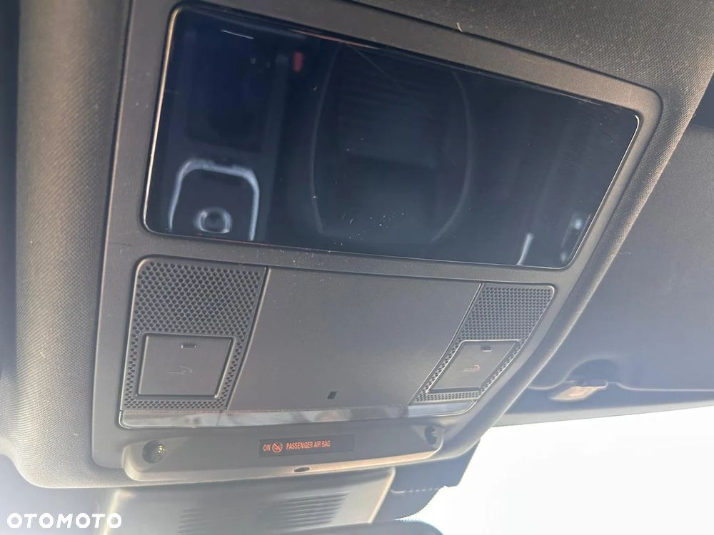 Land Rover Discovery Sport 2.0 Si4 HSE - 12